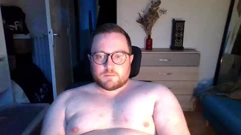 jeuneloup92 online show from February 10, 5:28 pm