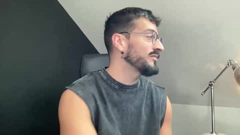 JEUNEMEK007 online show from February 9, 4:11 pm