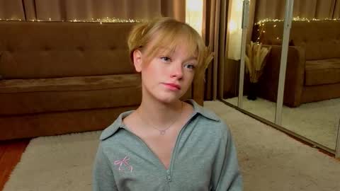 Gwen online show from January 16, 8:29 am