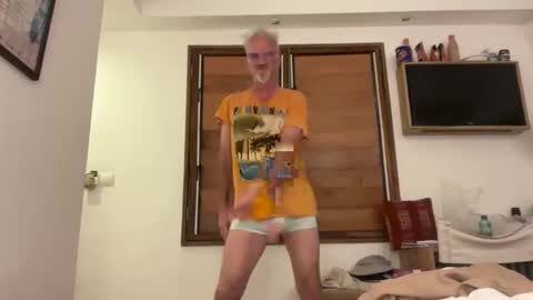 Snapshot of jewlronny chatting on February 28, 8:54 pm jewlronny online show from February 28, 8:54 pm