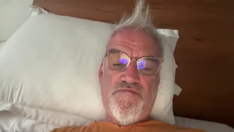 Snapshot of jewlronny chatting on March 2, 7:15 am jewlronny online show from March 2, 7:15 am