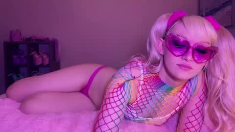   online show from April 15, 1:45 am