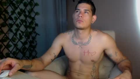 Snapshot of jffer_slhom chatting on May 19, 10:38 pm jffer_slhom online show from May 19, 10:38 pm