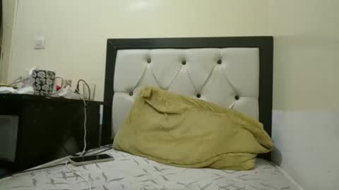 Snapshot of jgjk720771 chatting on March 2, 1:41 am HotArabGuy24 online show from March 2, 1:41 am