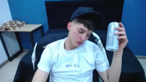 Snapshot of jheampiero chatting on November 8, 2:39 pm Jheampiero online show from November 8, 2:39 pm