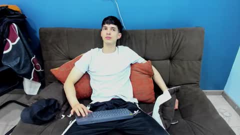 Jheampiero online show from December 22, 1:30 pm