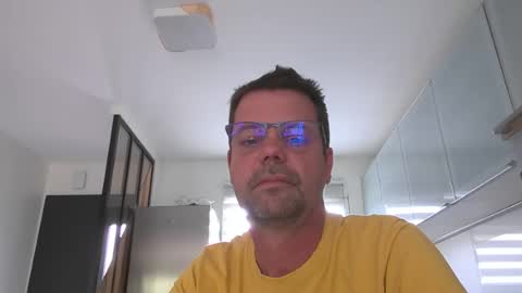 Snapshot of jhmec44000 chatting on July 1, 10:28 am jhmec44000 online show from July 1, 10:28 am