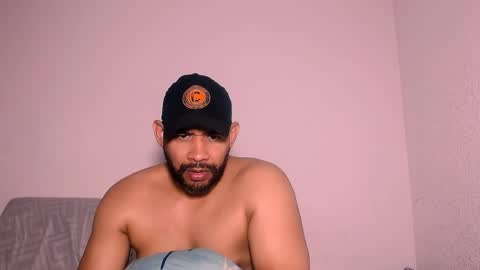 Snapshot of jho173027 chatting on November 13, 1:32 pm En moreno online show from November 13, 1:32 pm