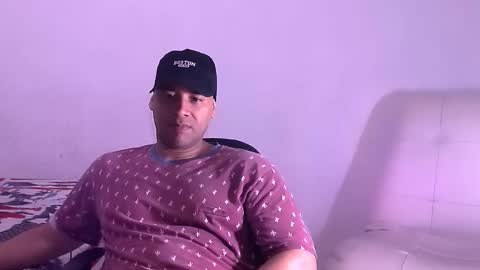 Snapshot of jho173027 chatting on November 30, 11:47 am En moreno online show from November 30, 11:47 am