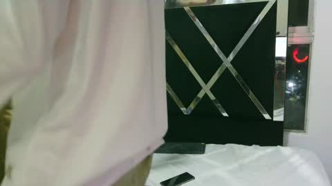 Snapshot of jhoana_aston chatting on January 1, 5:01 am jhoana aston - daniel online show from January 1, 5:01 am