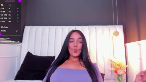 Jhoana  online show from October 6, 11:35 pm