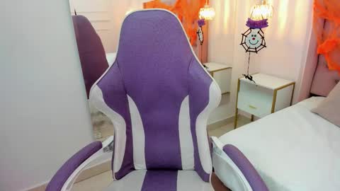 Jhoana  online show from October 31, 10:05 am