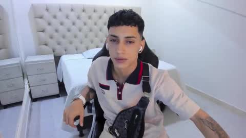 jhoanleandro online show from January 10, 4:25 am