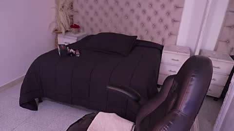 jhoanleandro online show from March 25, 6:08 am