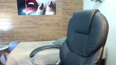 Jhoel online show from October 11, 7:45 pm