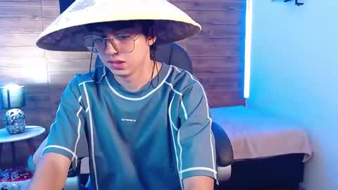 Jhoel online show from October 31, 9:49 pm