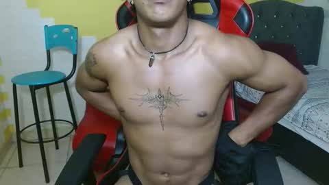 Snapshot of jhon_cooper18 chatting on February 3, 6:40 am jhost online show from February 3, 6:40 am