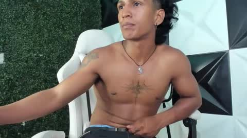 Snapshot of jhon_cooper18 chatting on February 10, 4:00 pm jhost online show from February 10, 4:00 pm