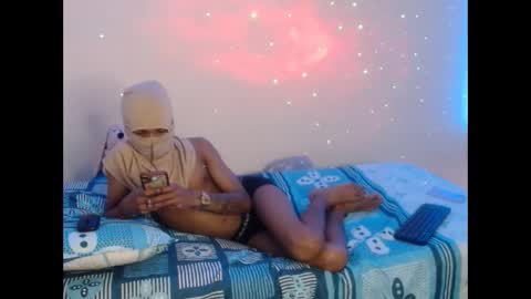 Snapshot of jhon_hot09 chatting on November 6, 5:08 am jhon_hot09 online show from November 6, 5:08 am