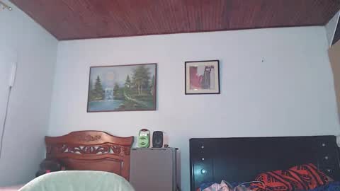 Snapshot of jhon_tommy chatting on February 25, 2:44 pm jhon tommy online show from February 25, 2:44 pm