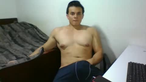 Snapshot of jhon_walkersky chatting on December 2, 12:27 am jhon_walkersky online show from December 2, 12:27 am