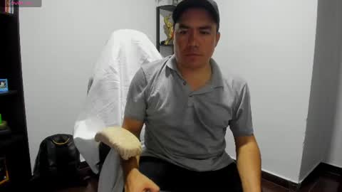 Snapshot of jhonatan_morales_s chatting on July 8, 12:48 am jhonatan_morales_s online show from July 8, 12:48 am