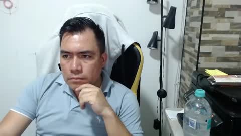 Snapshot of jhonatan_morales_s chatting on July 18, 11:52 pm jhonatan_morales_s online show from July 18, 11:52 pm
