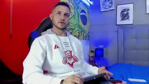 jhonny online show from February 21, 8:10 pm