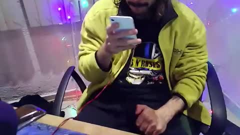 Snapshot of jhonnygoldendick chatting on December 7, 8:00 am jhonnygoldendick online show from December 7, 8:00 am