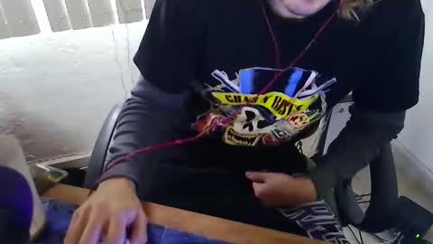 Snapshot of jhonnygoldendick chatting on December 7, 9:44 pm jhonnygoldendick online show from December 7, 9:44 pm