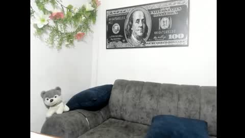 Snapshot of jhonson821 chatting on November 13, 7:18 am jhonson821 online show from November 13, 7:18 am