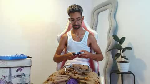 Snapshot of jhonsonvlatino chatting on June 21, 4:31 pm jhonsonvlatino online show from June 21, 4:31 pm