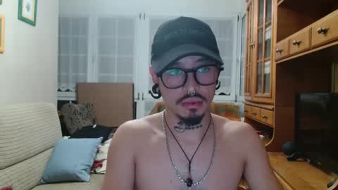 Snapshot of jhonsson_ chatting on October 17, 10:34 pm jhonsson_ online show from October 17, 10:34 pm