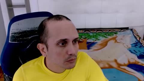 jhontorres018 online show from November 1, 3:30 am