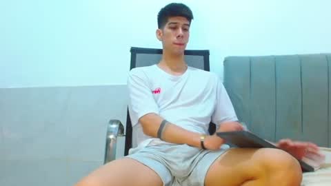 Snapshot of jhony_sex3 chatting on June 29, 9:59 am jhony_sex3 online show from June 29, 9:59 am