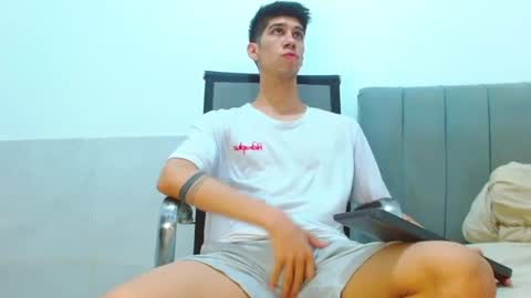Snapshot of jhony_sex3 chatting on July 1, 6:37 am jhony_sex3 online show from July 1, 6:37 am