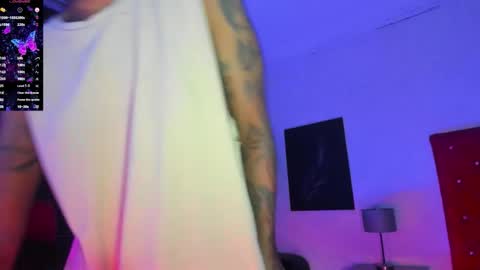 Snapshot of jhonymiller chatting on October 1, 2:17 am jhonymiller online show from October 1, 2:17 am