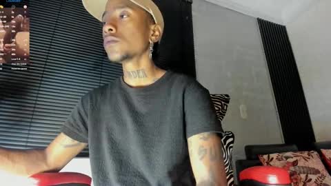 Snapshot of jhonymiller chatting on November 9, 7:45 pm jhonymiller online show from November 9, 7:45 pm