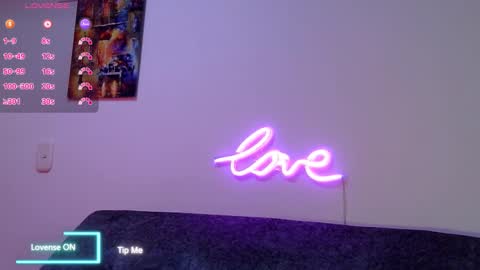 Snapshot of jhordan_fox chatting on February 16, 12:51 am online show from February 16, 12:51 am