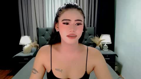 julie online show from April 30, 1:12 am