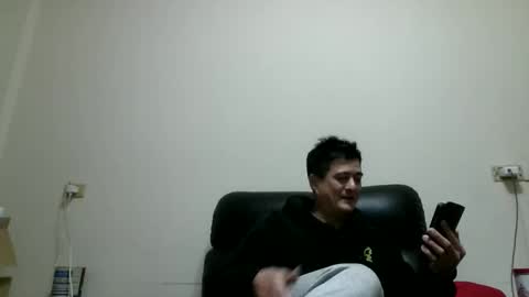 jhwozy online show from February 12, 4:00 pm