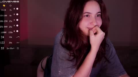 jia_lisaa online show from May 28, 8:33 am