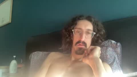 Snapshot of jiggz1986 chatting on December 14, 1:05 pm Jigz1986 online show from December 14, 1:05 pm