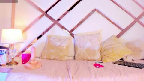 Jim  online show from November 12, 7:35 pm