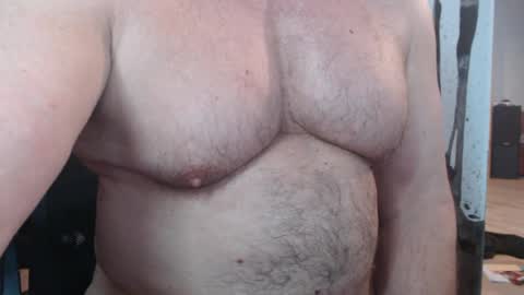 Snapshot of jimbeefbear chatting on July 5, 3:41 pm Jim online show from July 5, 3:41 pm