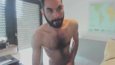 Snapshot of jimbob5005 chatting on October 10, 12:37 pm jimbob5005 online show from October 10, 12:37 pm