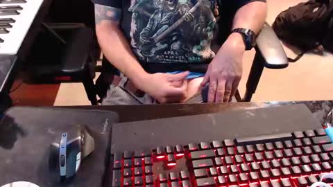 Snapshot of jimdachin420 chatting on December 7, 7:27 am jimmy mac online show from December 7, 7:27 am