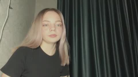 Snapshot of jimmiesobczynski chatting on November 25, 6:52 pm Steff online show from November 25, 6:52 pm