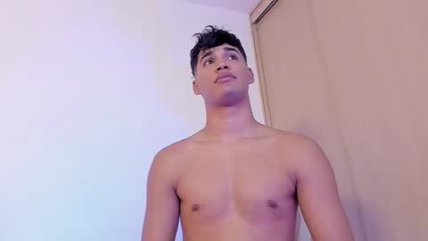 Snapshot of jimmy_leeh_ chatting on December 16, 1:42 am Jimmy Leeh online show from December 16, 1:42 am