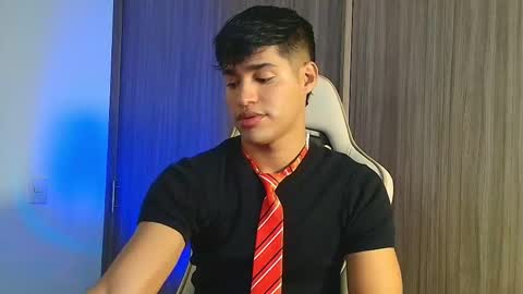 Snapshot of jimmy_leeh_ chatting on November 6, 3:51 am Jimmy Leeh online show from November 6, 3:51 am